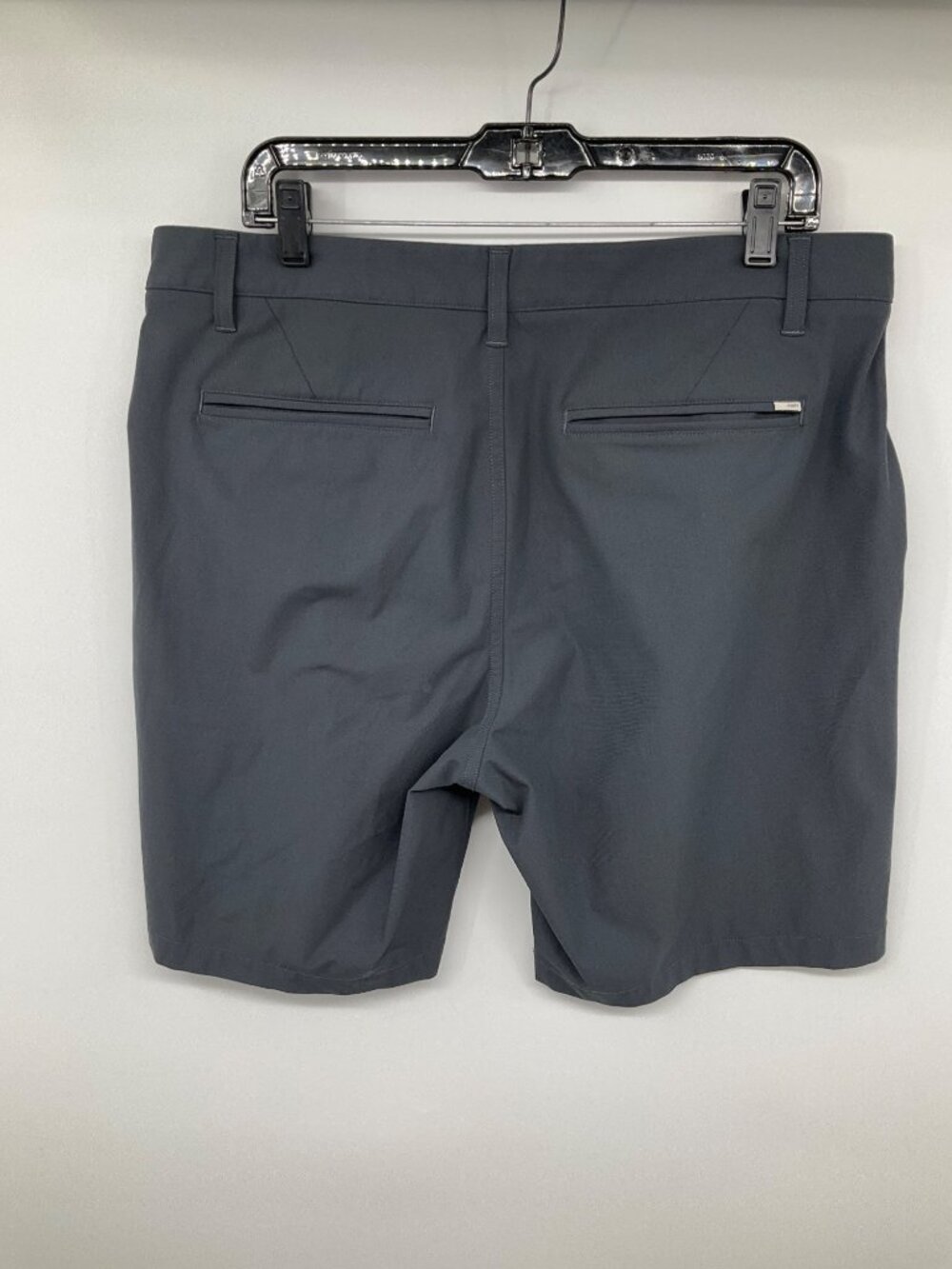 Vuori Meta size 36 Grey Polyester Shorts With Pockets Lightweight - Picture 4 of 9